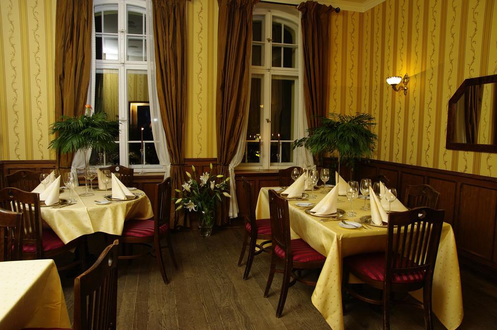 Pensjonat - Restauracja Zolty Domek Щецинек Экстерьер фото